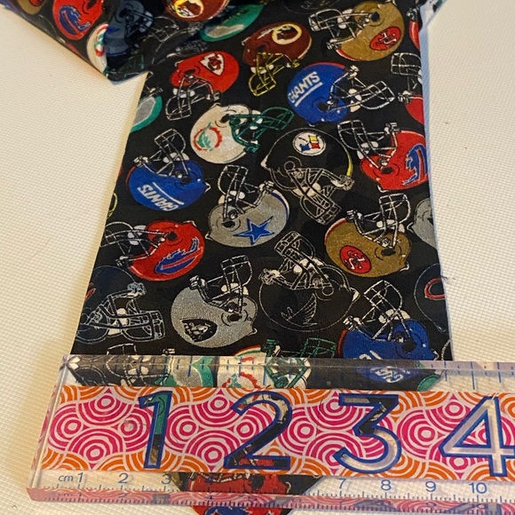 Vintage NFL Football 🏈 Helmet ⛑️ Team Tie - Picture 7 of 7